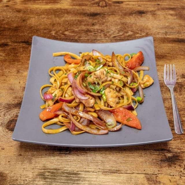 Tallarin Saltado.